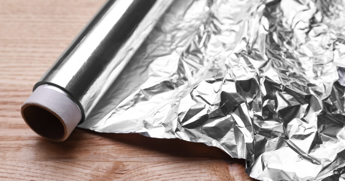 Does It Matter Which Side of the Aluminum Foil Faces Up? Does It Matter Which Side of the Aluminum Foil Faces Up?