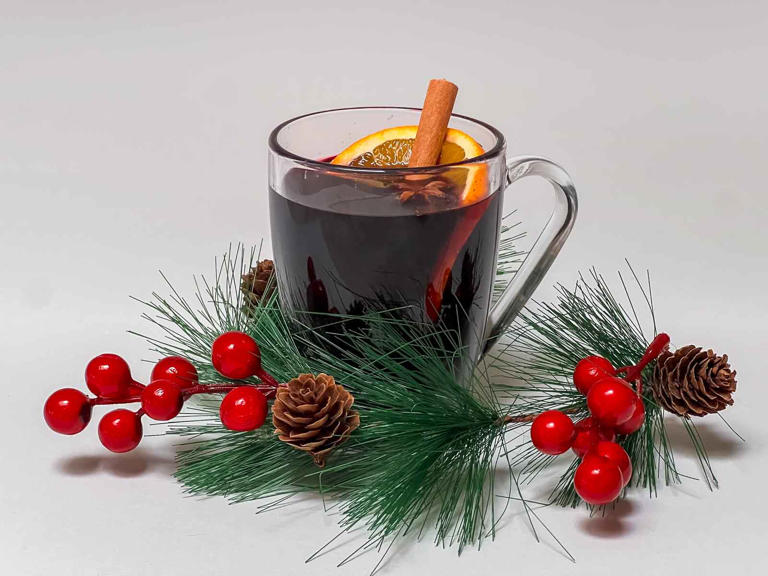 Mulled Wine: A Recipe for Seasonal Cheer