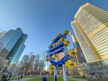 Nuovo taglio della Bce, tassi al 2,25%. Ma prospettive "deteriorate" dalla guerra dei dazi