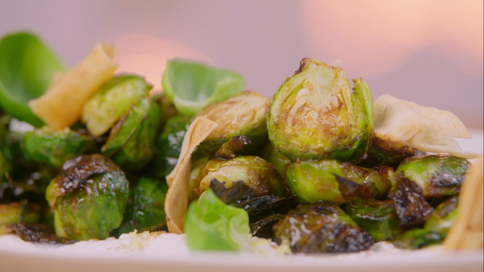 Rosenkohl mit schwarzem Knoblauch-Labneh-Rezept