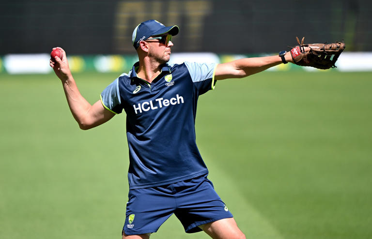 Hazlewood'S Horror Show: Witness The Worst Day Of His Bowling Career - ipvthor