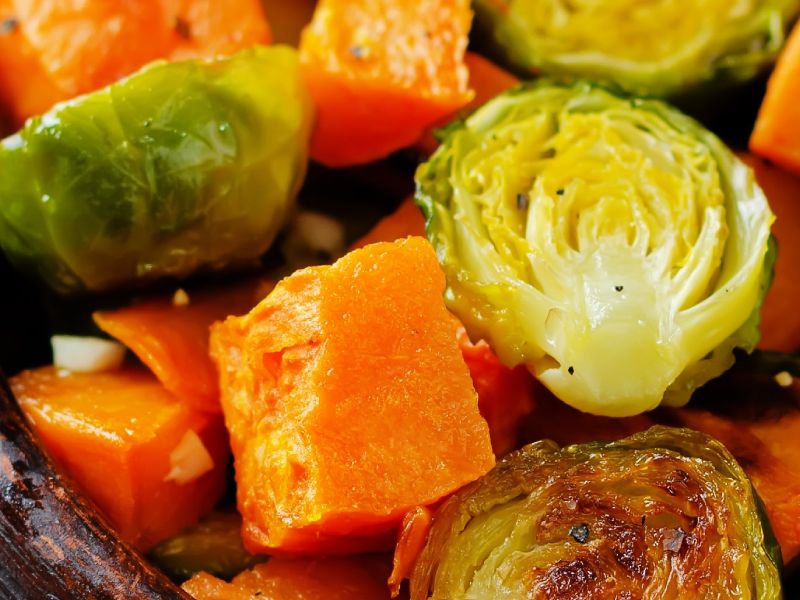 Super schnelles Rezept: Gerösteter Rosenkohl mit weihnachtlichen ...