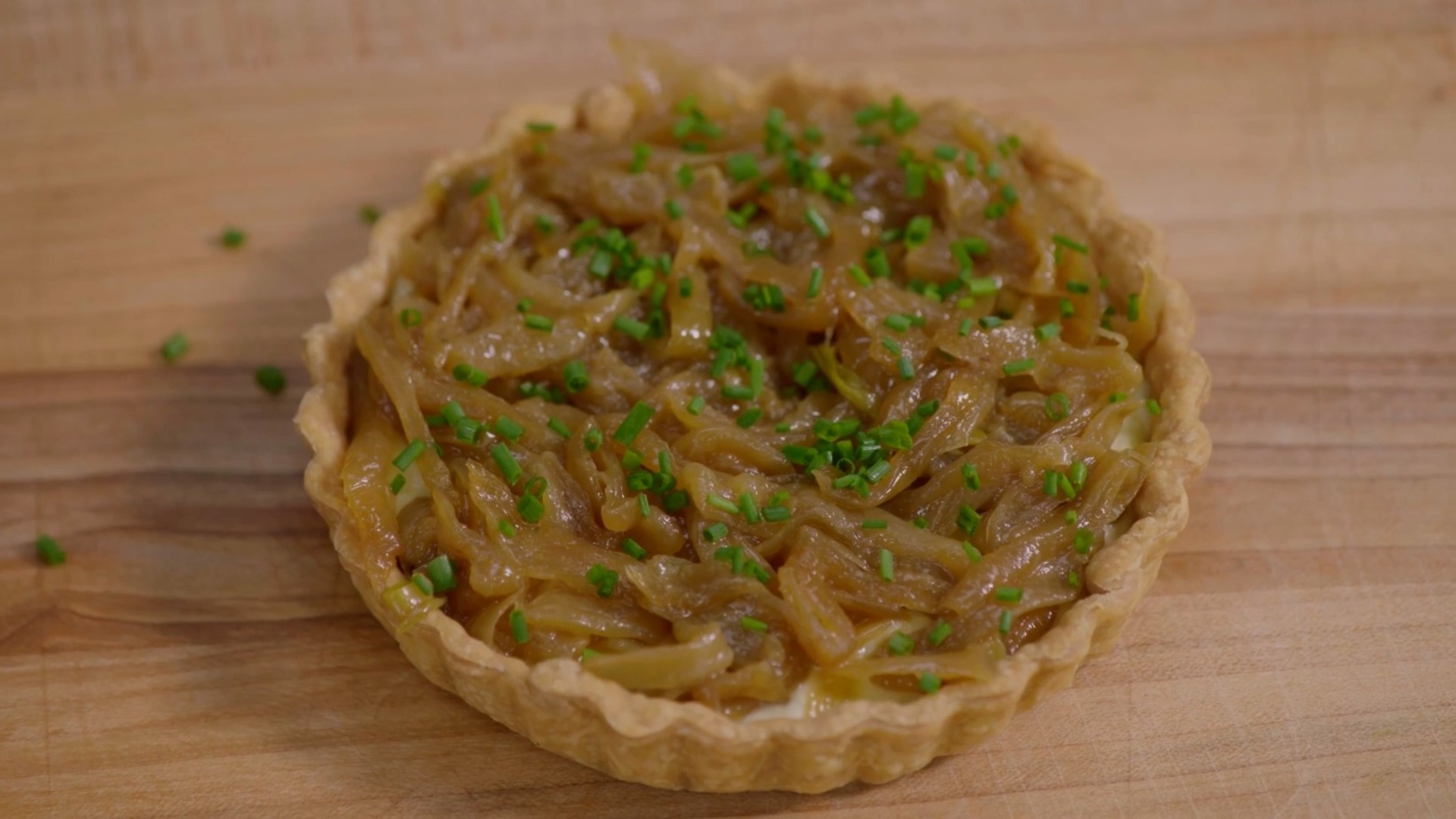 Tarte à l&amp;#39;oignon à la soubise et à la ciboulette, un classique de la ...