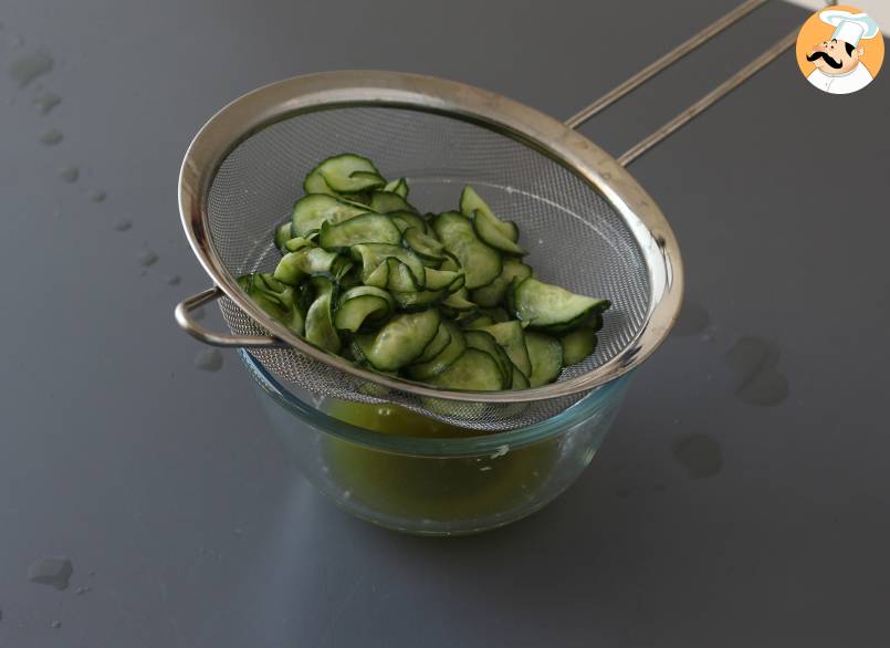 Eingelegter gurkensalat auf japanische art