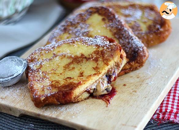 French toast mit erdnussbutter und gelee