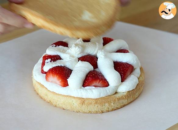 Schichtkuchen mit erdbeeren und mascarponecreme