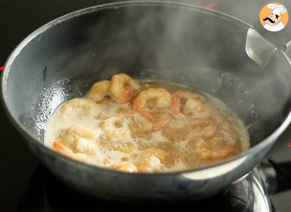 Gemüsewok mit garnelen