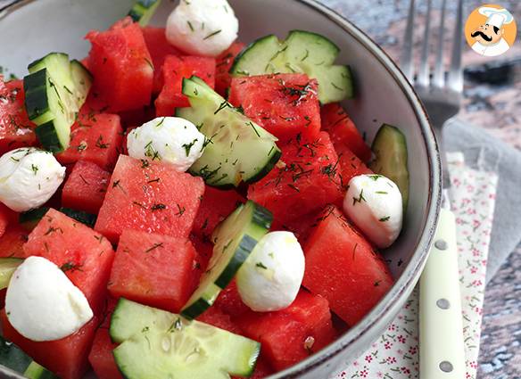 Wassermelone und gurkensalat