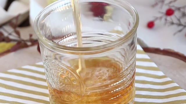 Wassail, der würzige weihnachtscocktail