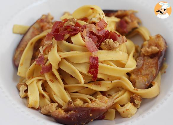 Nudeln mit feigen und pancetta