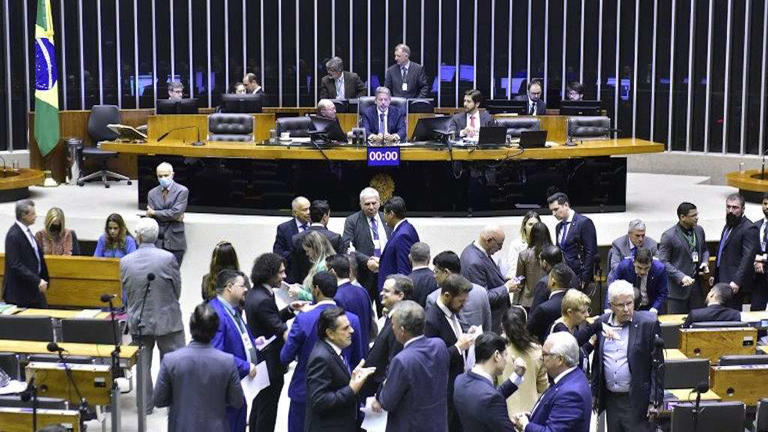 Com a liberação das emendas parlamentares, a Câmara tende a apressar a votação das matérias