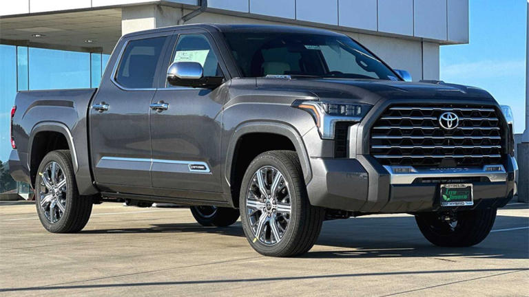 The Only Japanese Hybrid With A Range Of Over 700 Miles