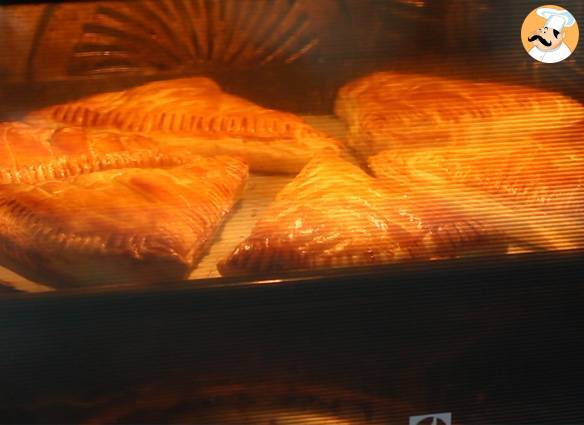 Frangipane mit birne in einzelnen stücken