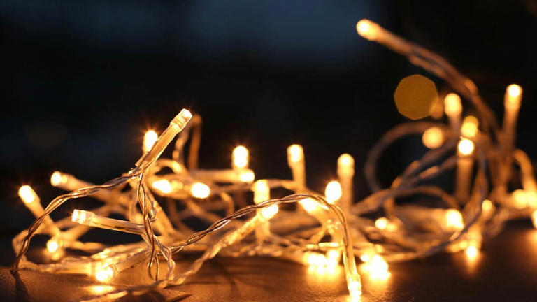 This Christmas Light Setting Is Hiking Up Your Energy Bills – Here’s 3 