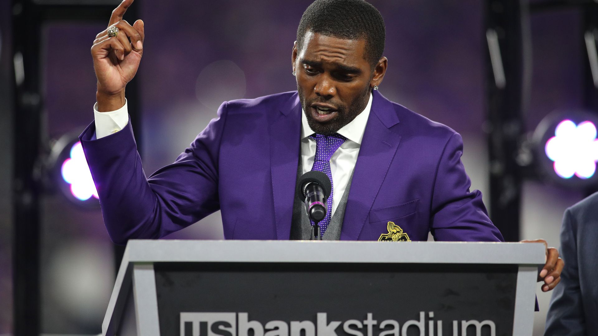 Minnesota Vikings News And Links: Prayers For Randy Moss!