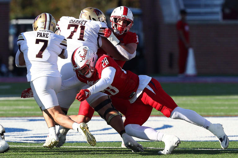 Jaguar buzz South Alabama faces Western Michigan in Salute to Veterans