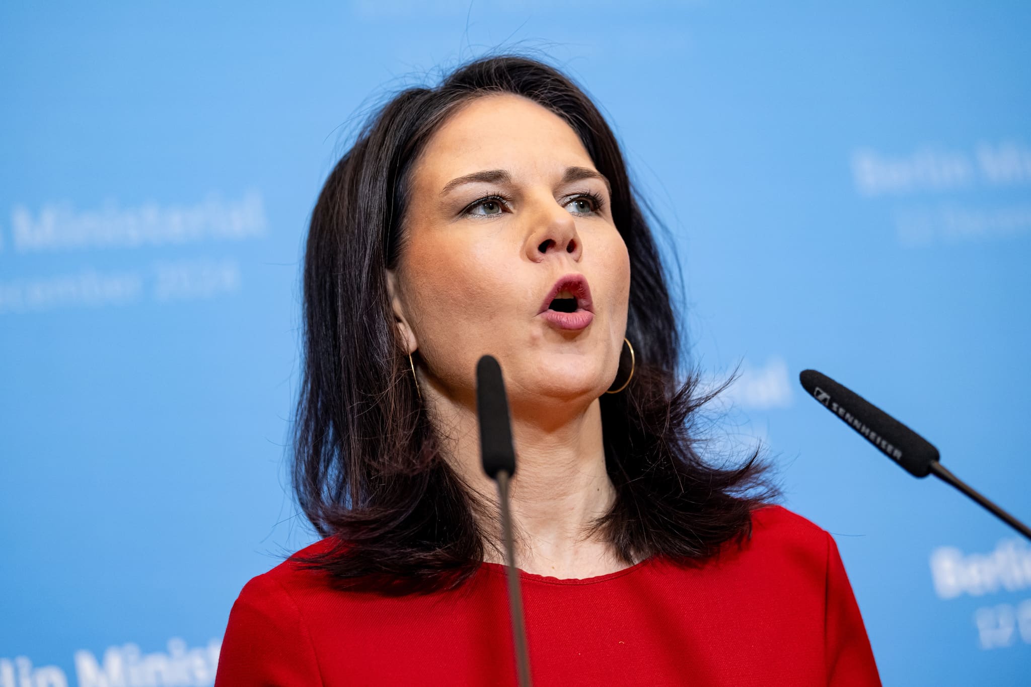 Syrien: Baerbock warnt Assads „Folterknechte“ vor Deutschland-Einreise