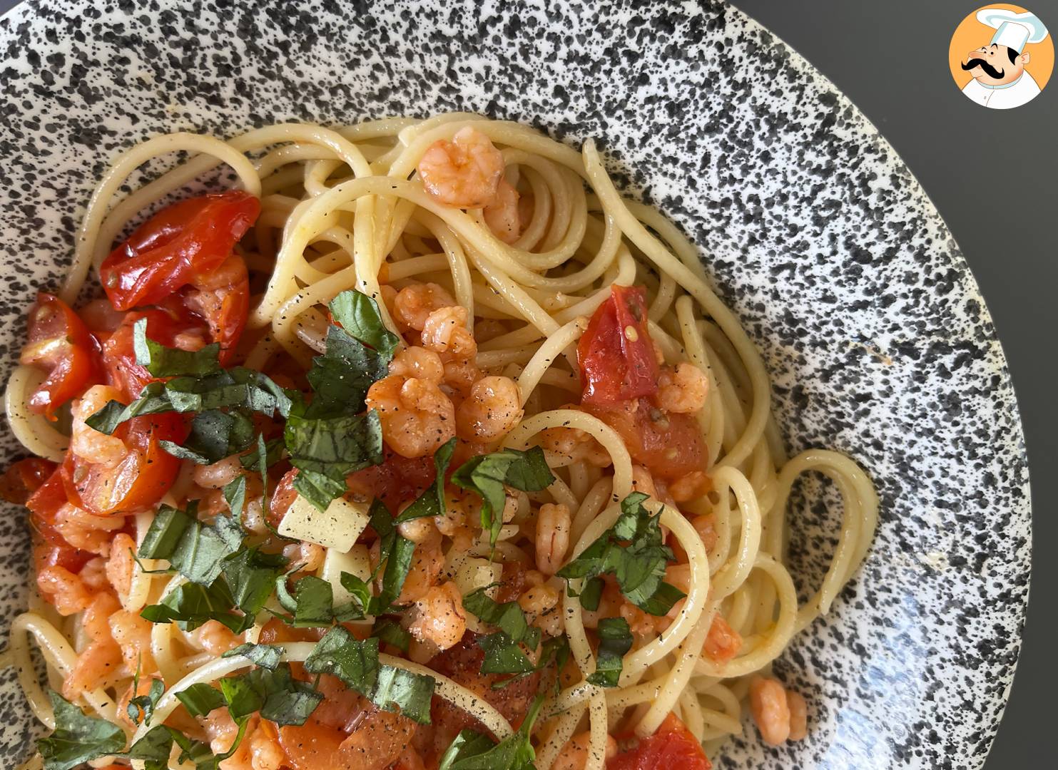 Spaghetti mit garnelen und kirschtomaten, ein schnelles rezept für ...