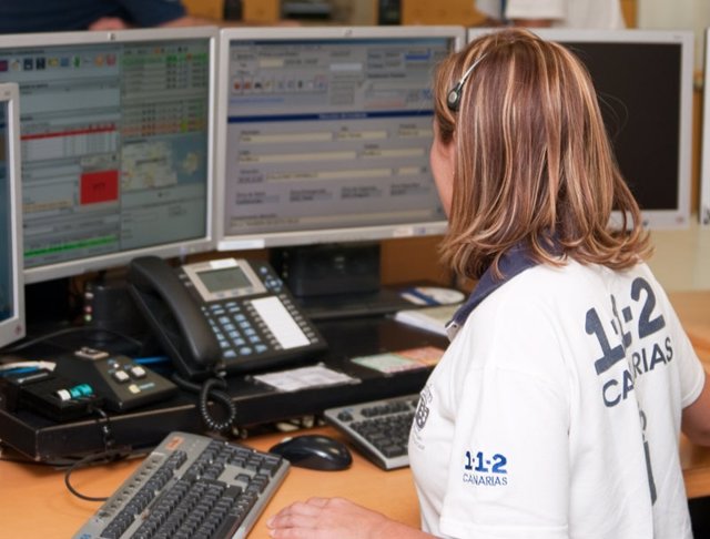 Una joven resulta herida moderada tras el vuelco de un turismo en Las ...