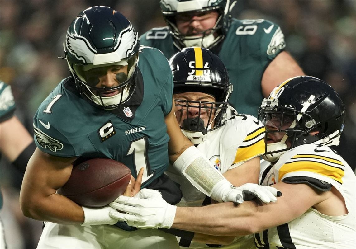 hurts-eagles-lead-steelers-after-surprisingly-high-scoring-first-half