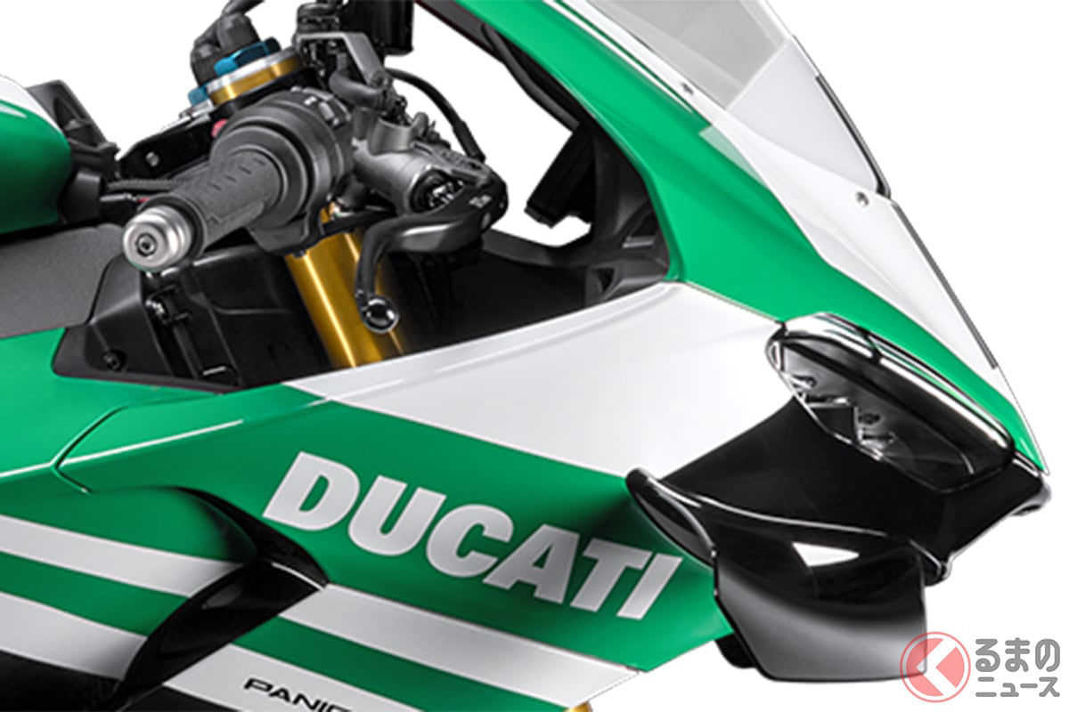 ドゥカティ新型「“爆速”スポーツバイク」発表! “210馬力超え ドゥカティ新型「“爆速”スポーツバイク」発表! “210馬力超え