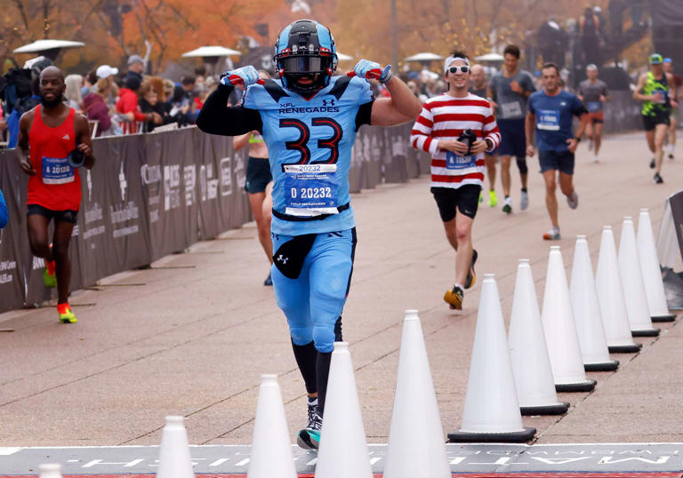 Arlington Renegades staffer runs 2024 BMW Dallas Half Marathon in full