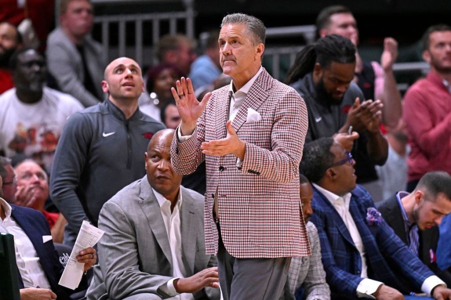 Calipari says Razorbacks will play Thanksgiving game in Chicago in 2025