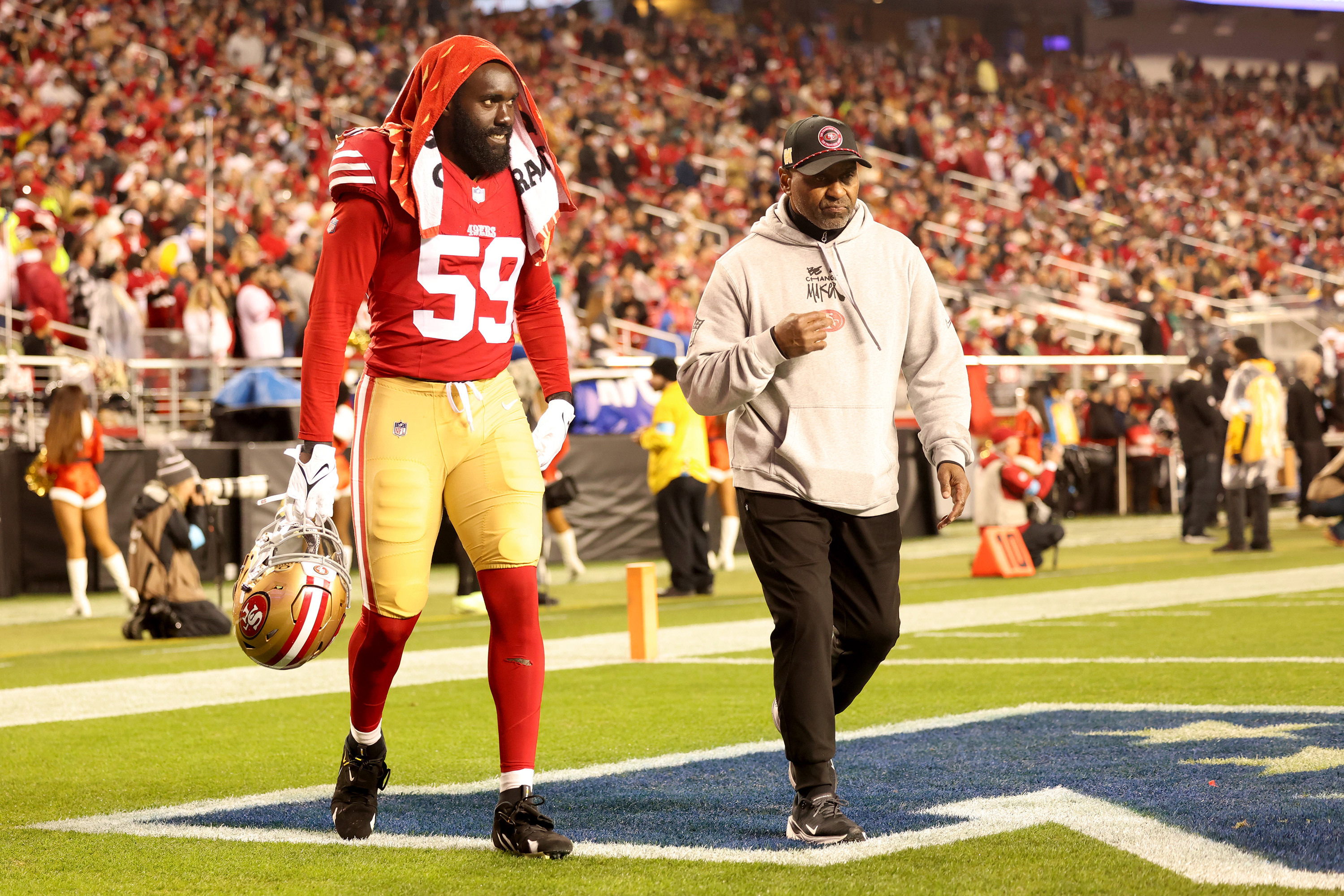 49ers Suspend De’Vondre Campbell For Final Three Games