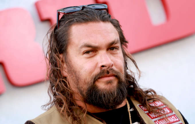 Jason Momoa - 6'4''