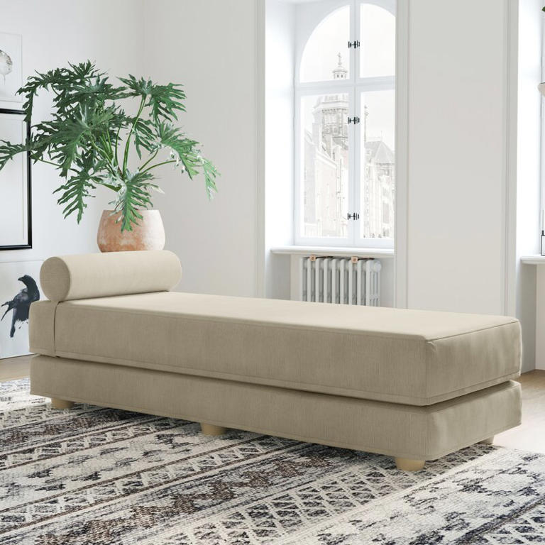 I've Just Discovered the 'Entryway Bed' — A Double-Duty Daybed That's ...