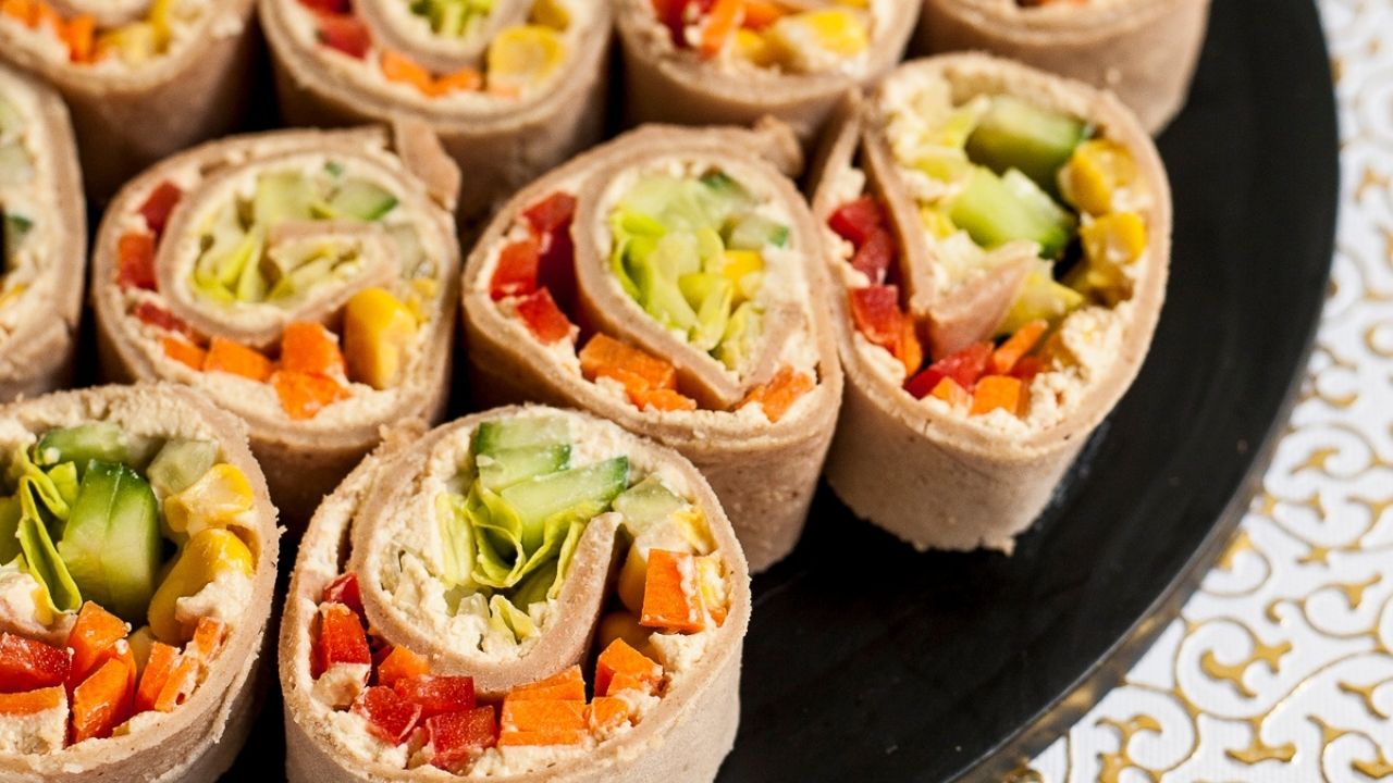 22 Potluck Ideas That Work for Every Season