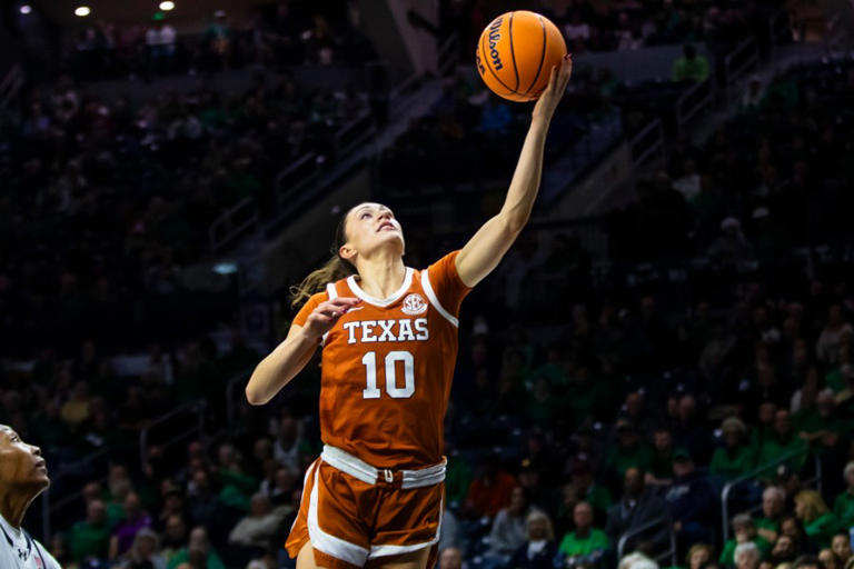 No. 10 Notre Dame hands No. 4 Texas its 1st loss of the season