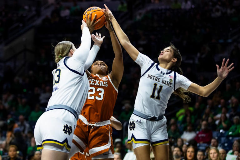 No. 10 Notre Dame hands No. 4 Texas its 1st loss of the season