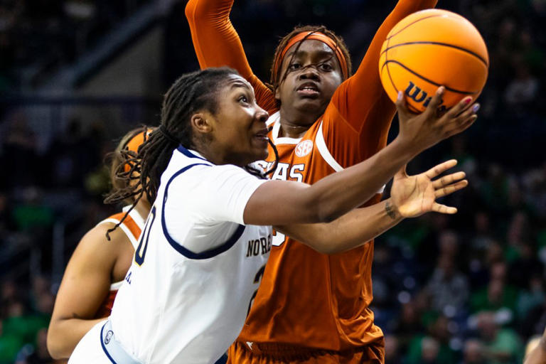 No. 10 Notre Dame hands No. 4 Texas its 1st loss of the season