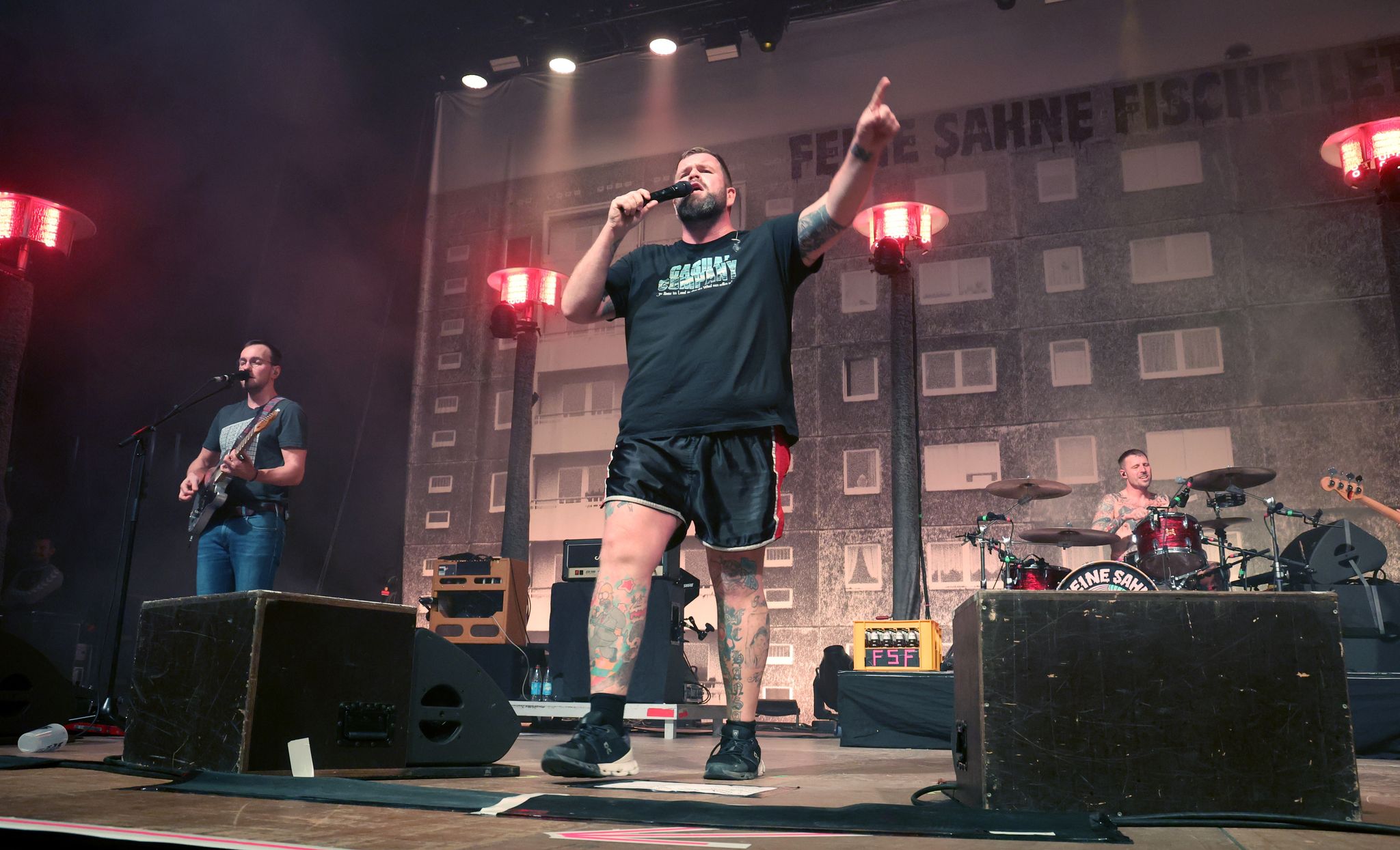 «Dorfdeppen» - Gitarren von Feine Sahne Fischfilet geklaut
