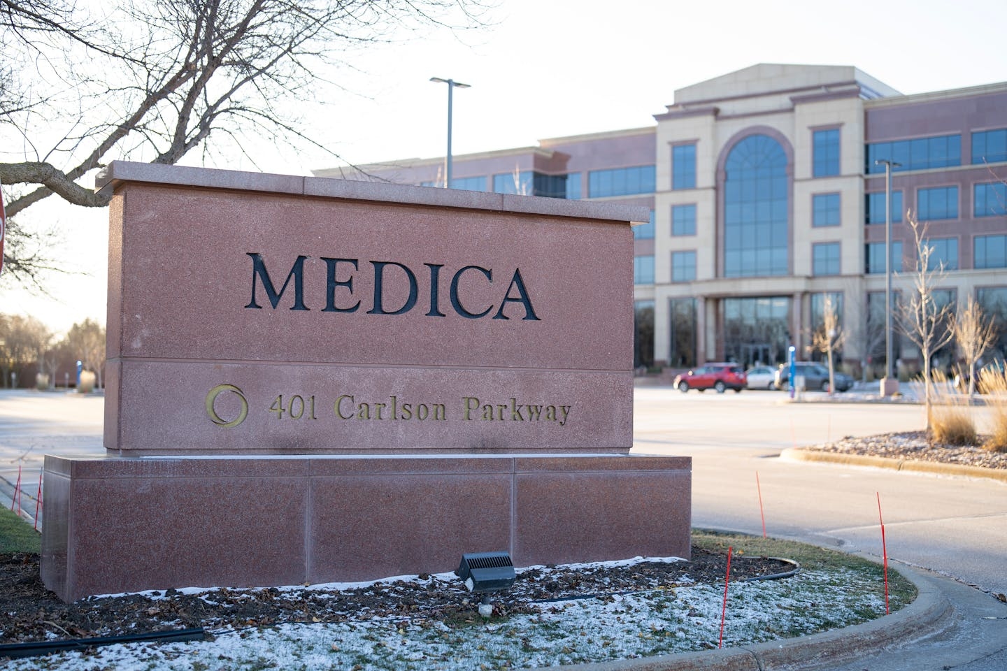 Medica Shuts Down Minnesota HQ As Manhunt For UnitedHealth CEO Killer ...