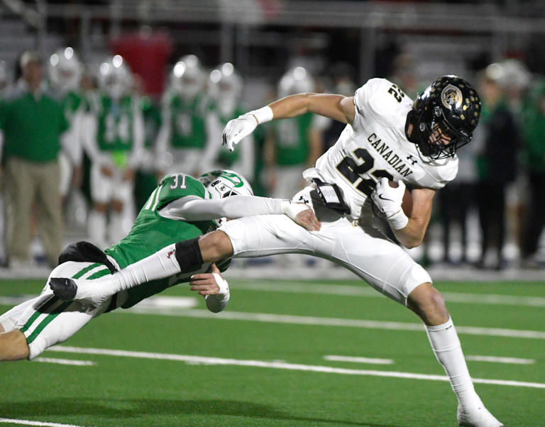 Canadian football meets Coahoma in area playoff matchup for our Game of ...