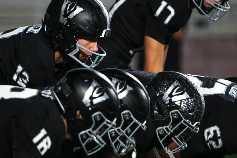 Texas high school football semifinals Vandegrift tops Summer Creek in