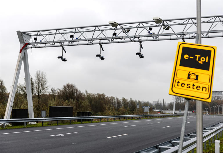 Het testen van het elektronische tolsysteem op de A24.