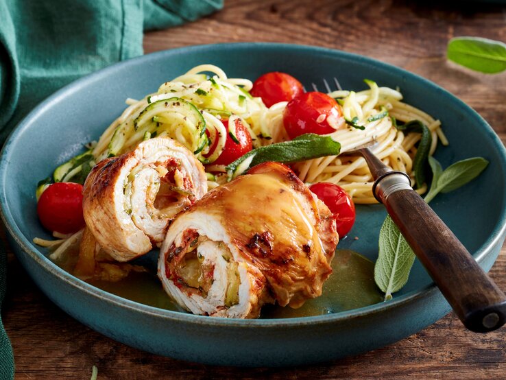 Puten-Zucchini-Rouladen: Hausmannskost vom Feinsten!