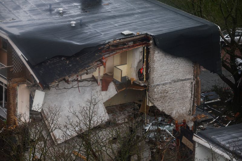 One Killed, Three Hurt In Apartment Collapse In The Hague