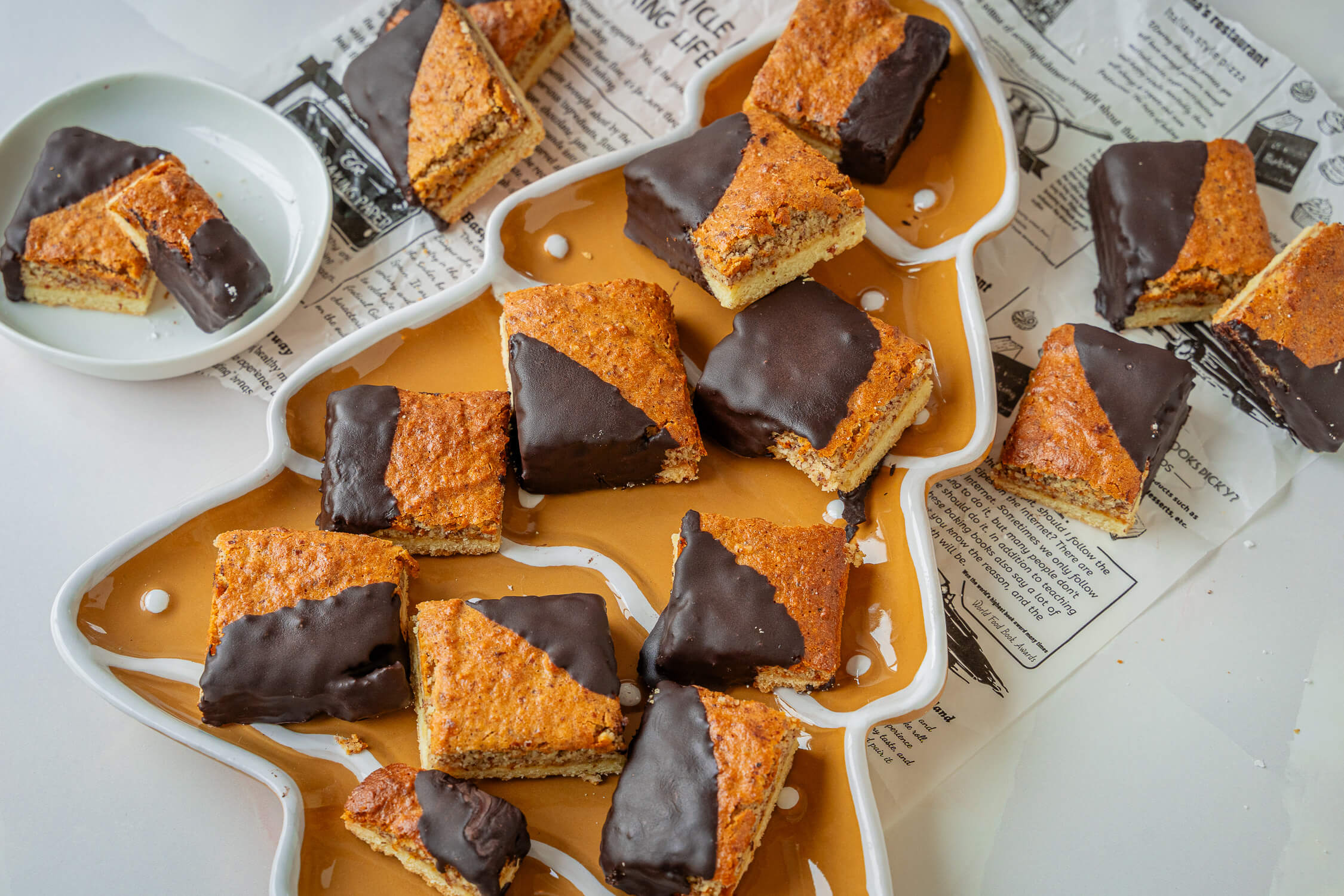 Mandelschnitten - super saftig mit Marzipan und Mürbeteig