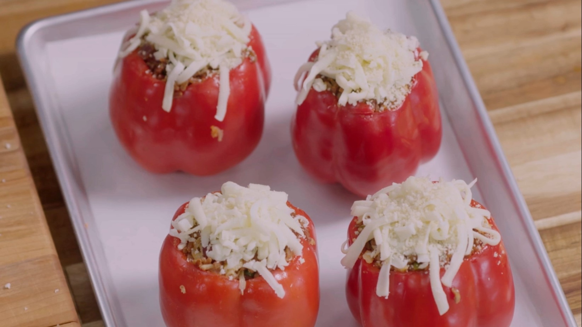 Gefüllte Paprikaschoten mit rotem Reis - Rezept