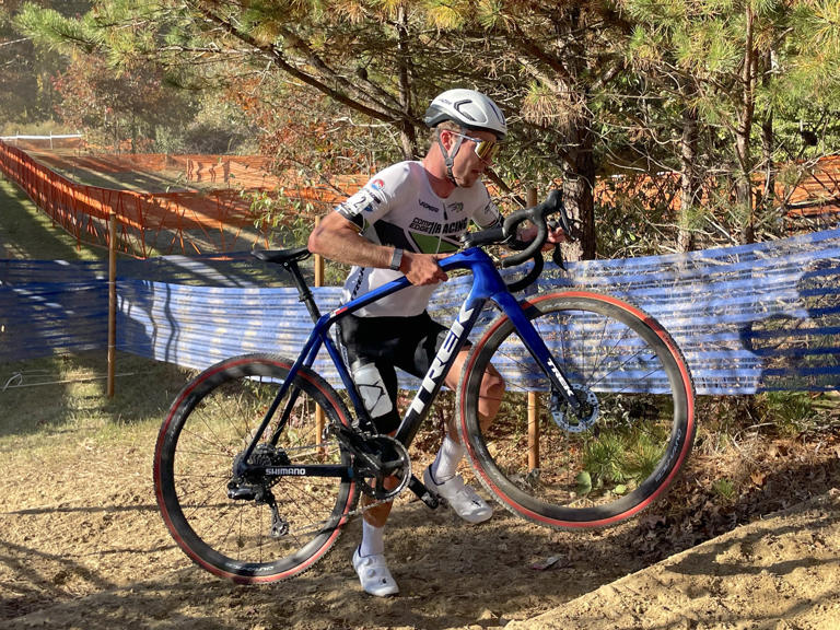 Eric Brunner running, literally, towards third elite men's US