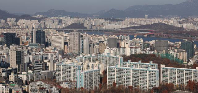 분양받은 아파트도 입주 못할 판…정국 혼란에 부동산 경기 '빨간불'