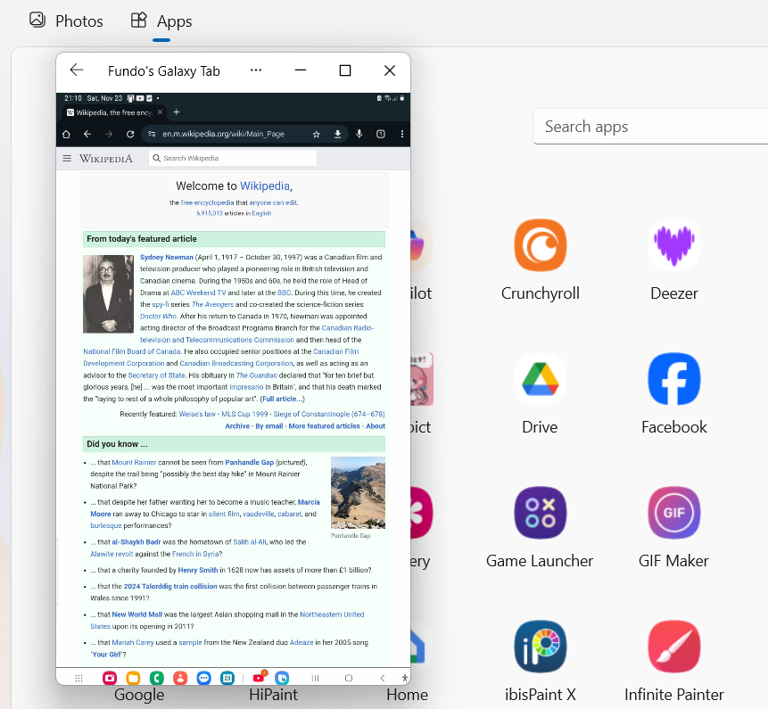 Mirroring phone screen of Android using 'Phone Link' on Windows.