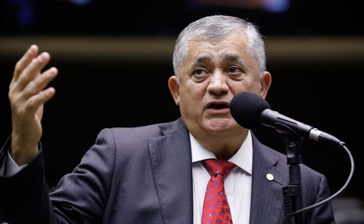 José Guimarães é líder do governo Lula na Câmara desde o início do mandato do presidente Foto: Mário Agra/Câmara dos Deputados