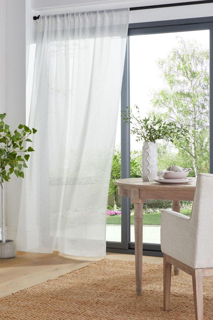 6 Tips Membuat Rumah Lebih Terang Secara Alami!