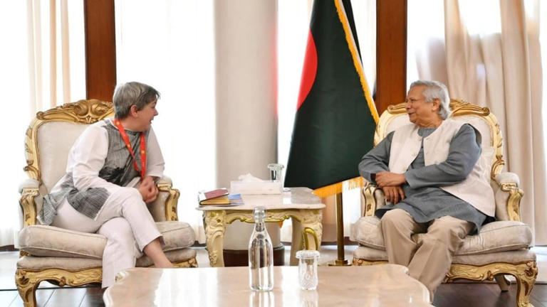 Meta Director Miranda Sissons (L) holds a meeting with Chief Adviser Dr Muhammad Yunus at the State Guest House Jamuna in Dhaka on Sunday, December 8, 2024. X - @ChiefAdviserGoB