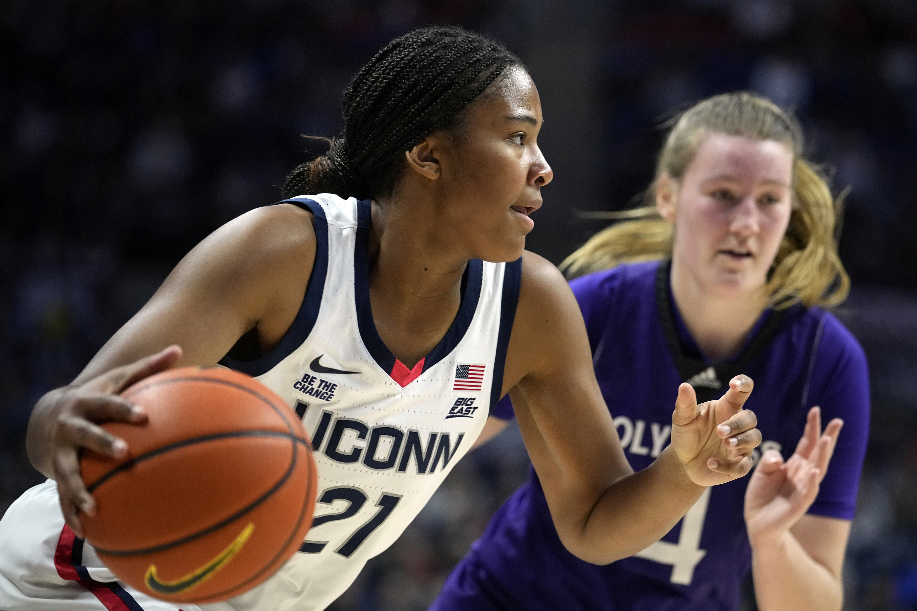 Freshman Sarah Strong Continues Rise To Stardom; Why UConn’s Geno ...